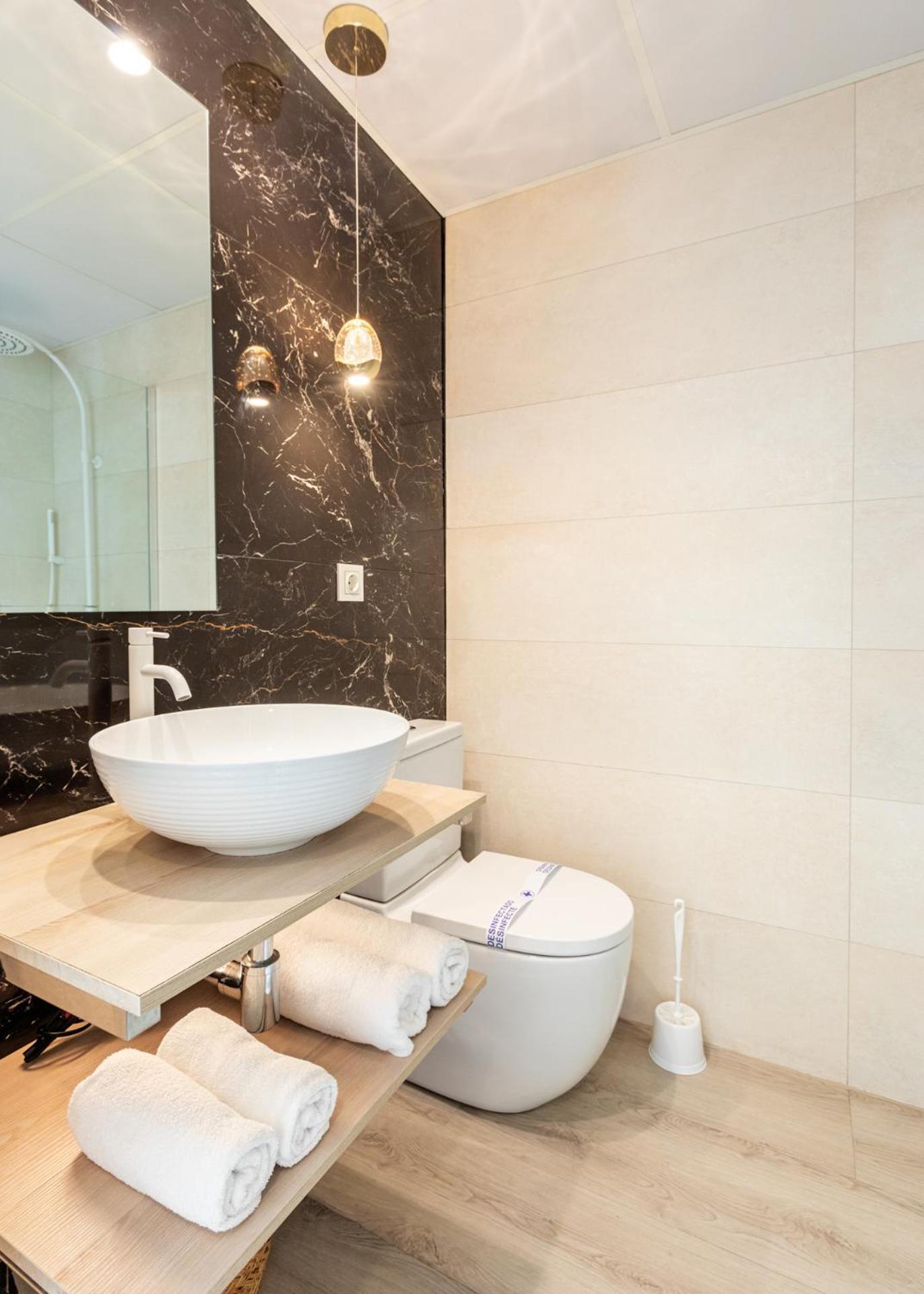 Hostal Plaza Boutique (Adults Only) Zaragoza Luaran gambar